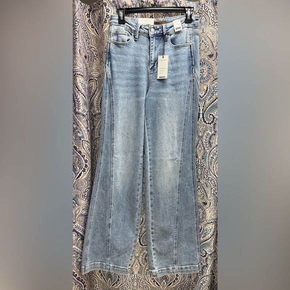 Judy Blue Light Wash Flare Jeans - Style # 88766 - Picture 1 of 6